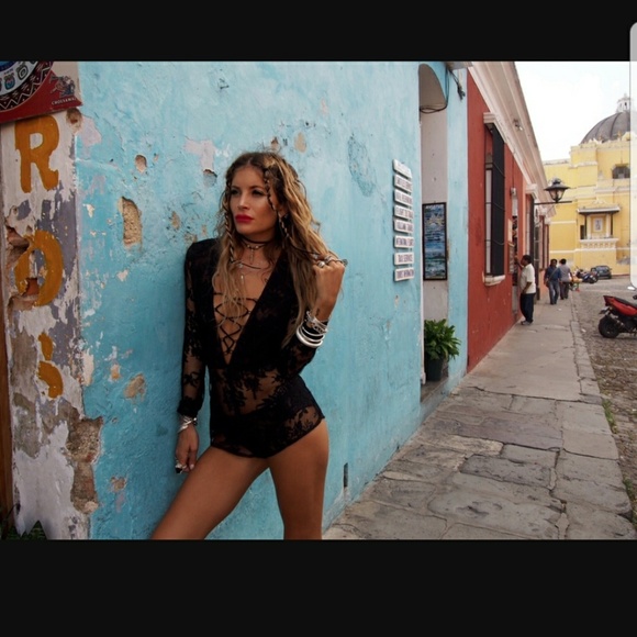 ***SOLD***Rat And Boa Lace Romper large New - Picture 2 of 6