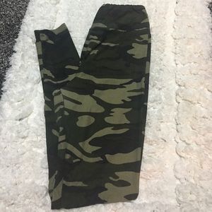 Camo leggings