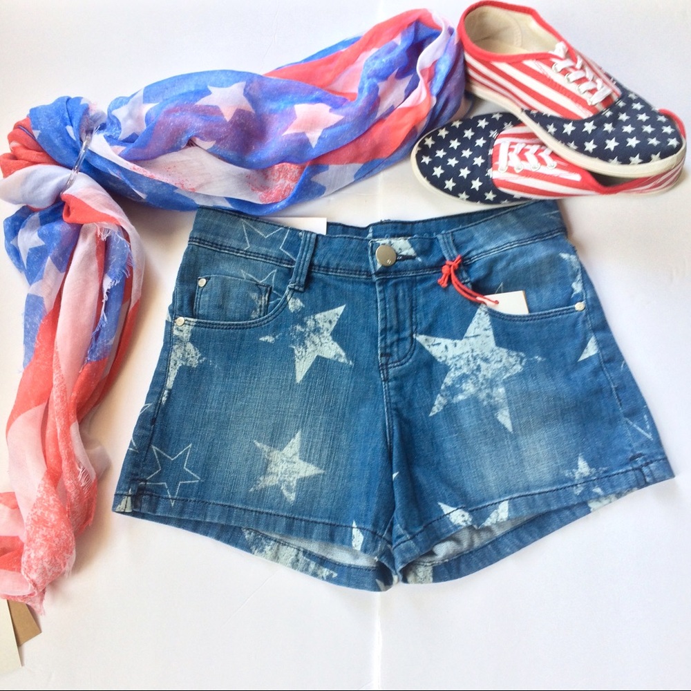 NWT2⃣ Items: Denim Shorts/American Flag Scarf.
