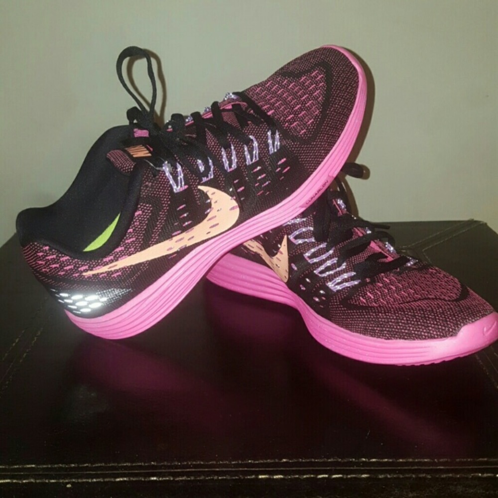 NIKE LunarTempo Sneaker *Brand New*