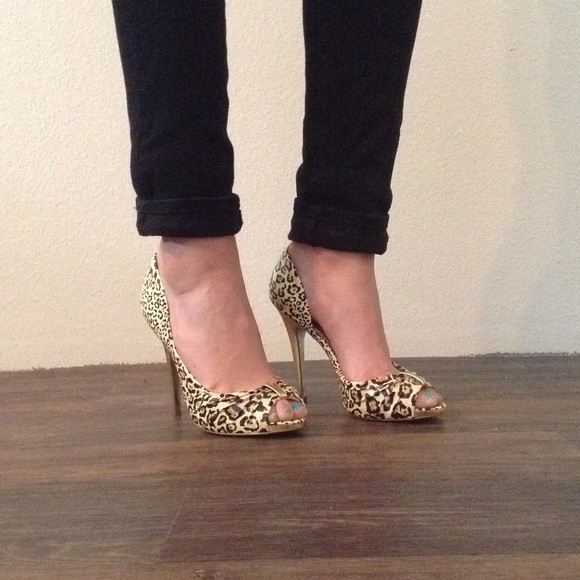 Jessica Simpson Animal Print Heels - Picture 1 of 3