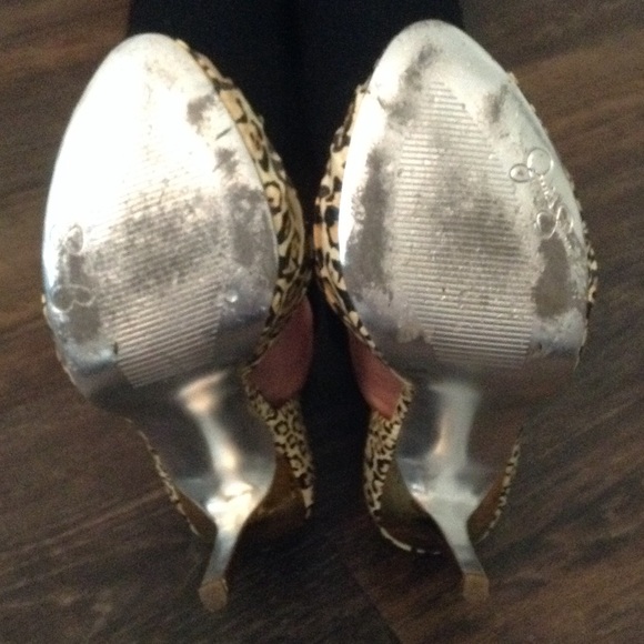 Jessica Simpson Animal Print Heels - Picture 2 of 3