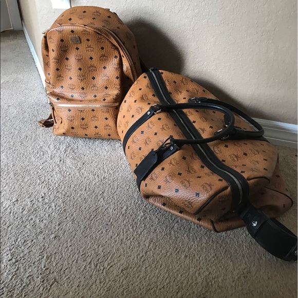 Backpack - Picture 2 of 3