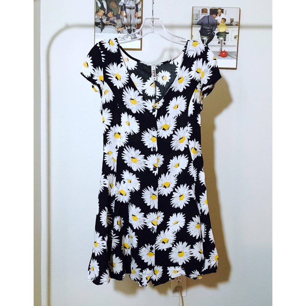 90s vintage daisy skater dress