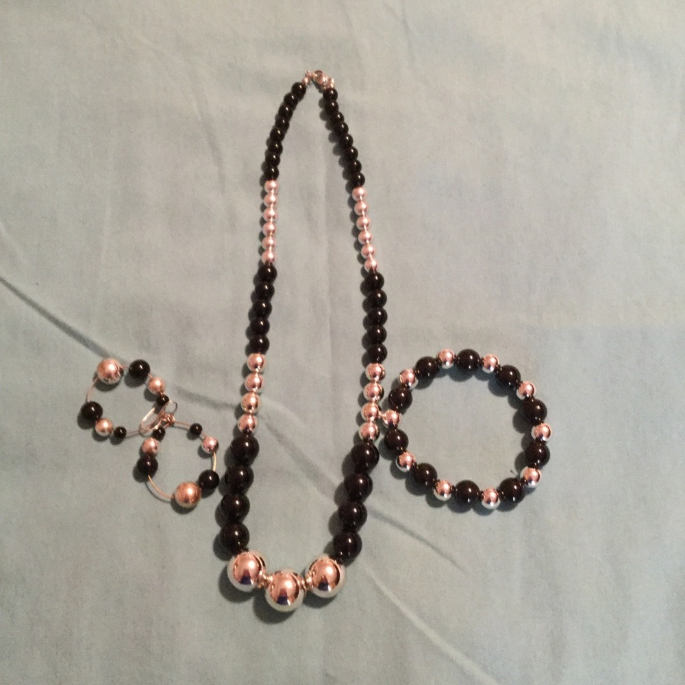 Necklace set