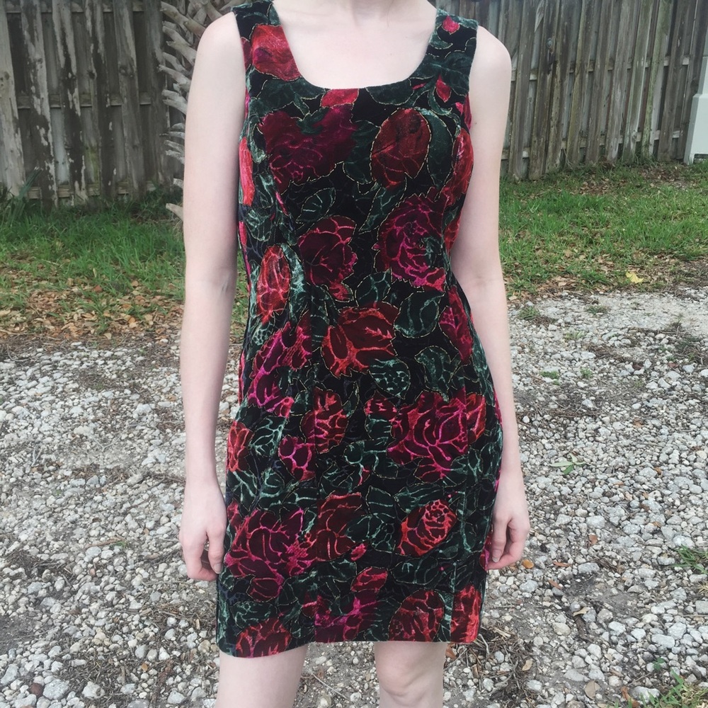 90s velvet textured rose dress
