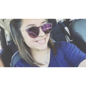 Meet your Posher, Ashley