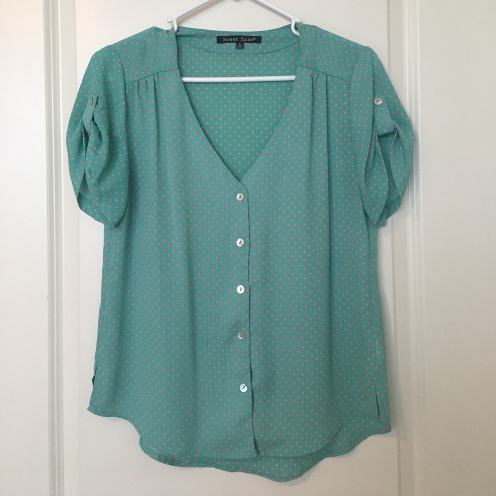 Luna v-neck button down blouse
