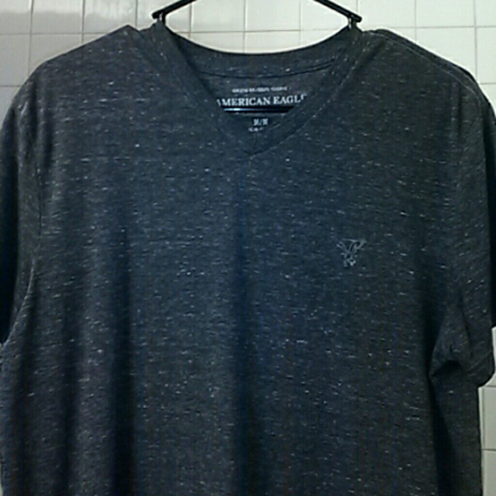 Mens American Eagle v neck athletic fit T-shirt