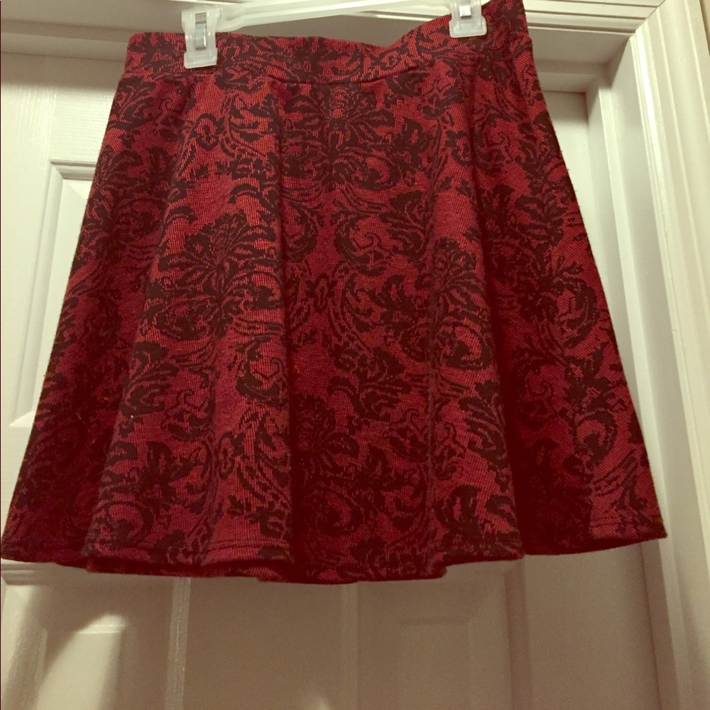 Floral and flowy skirt