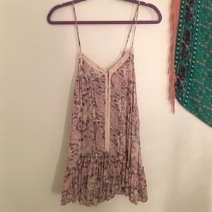 Flowy ruffled hem tunic