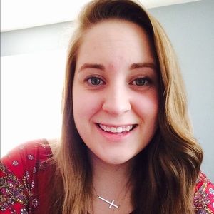 Meet your Posher, Holly