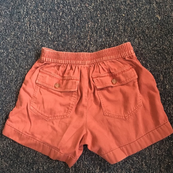 Red utility shorts - Picture 2 of 3