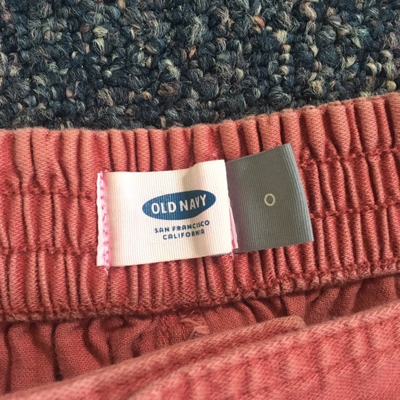 Red utility shorts - Picture 3 of 3