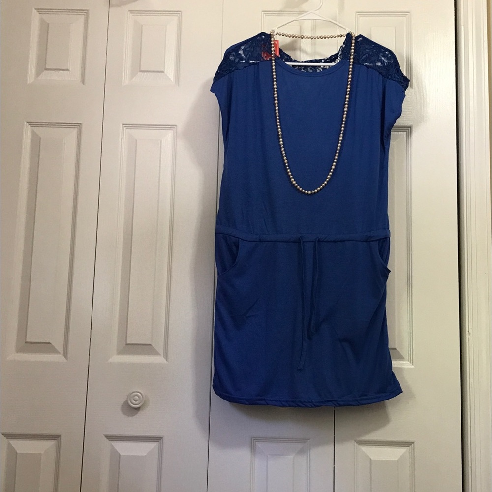 🔥🔥🔥REDUCED PRICE🔥🔥🔥 MIDI DRESS