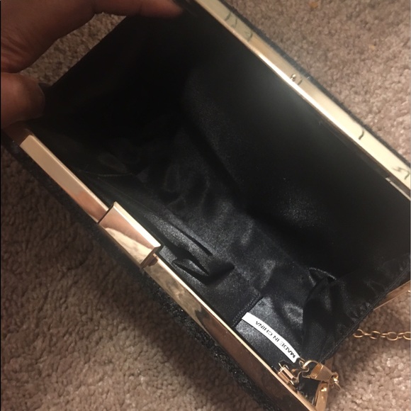 Clutch - Picture 2 of 3