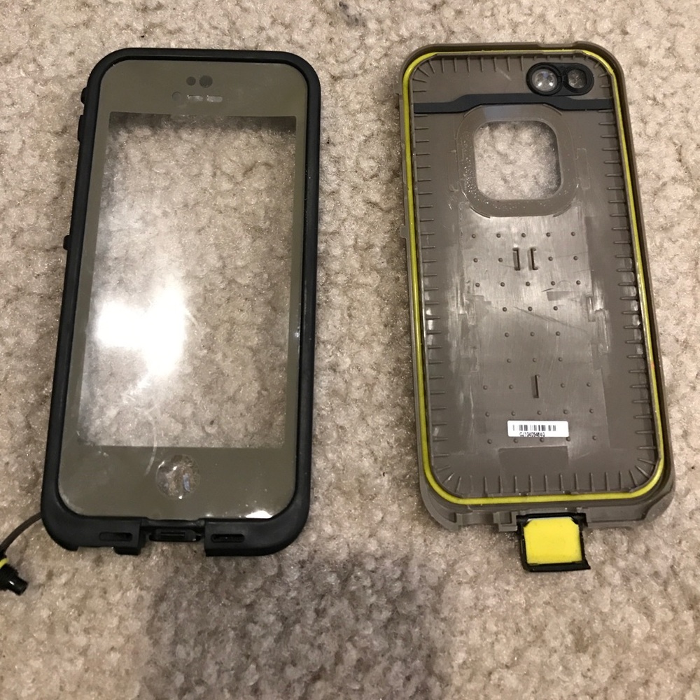 iPhone 6 Life Proof case and connector