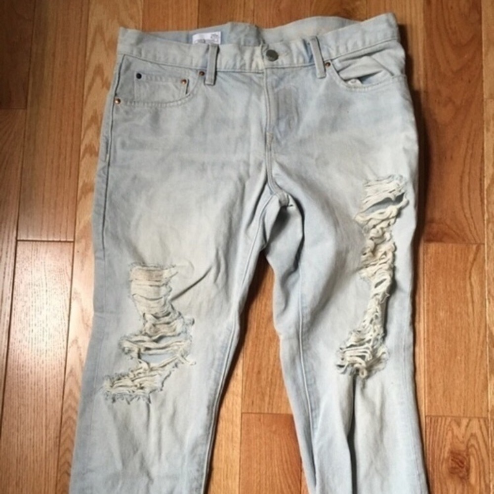 GAP ripped boyfriend jeans