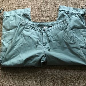 Crop cargo pants