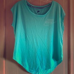 Nike tee
