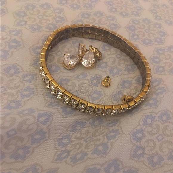 Jewelry - Picture 1 of 2