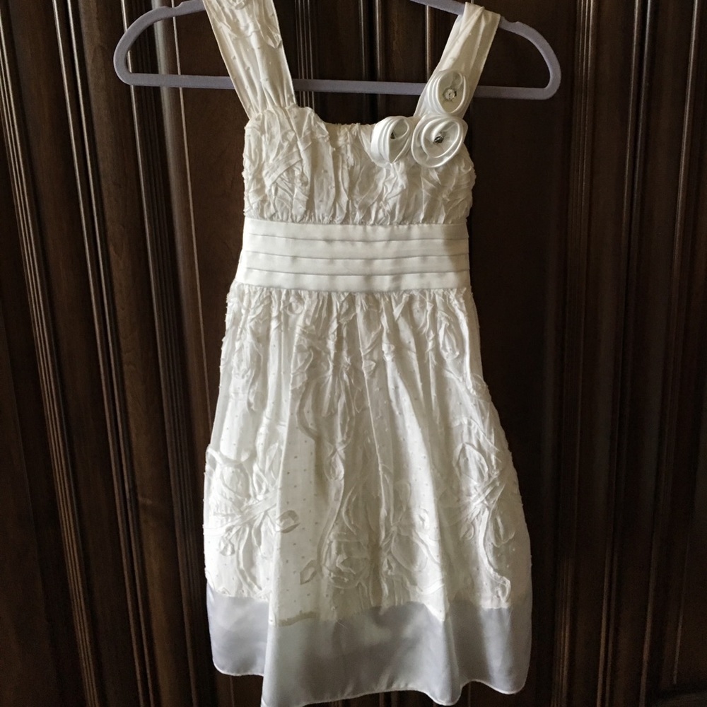 super cute WHITE dress!
