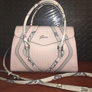 New with tags! Guess purse