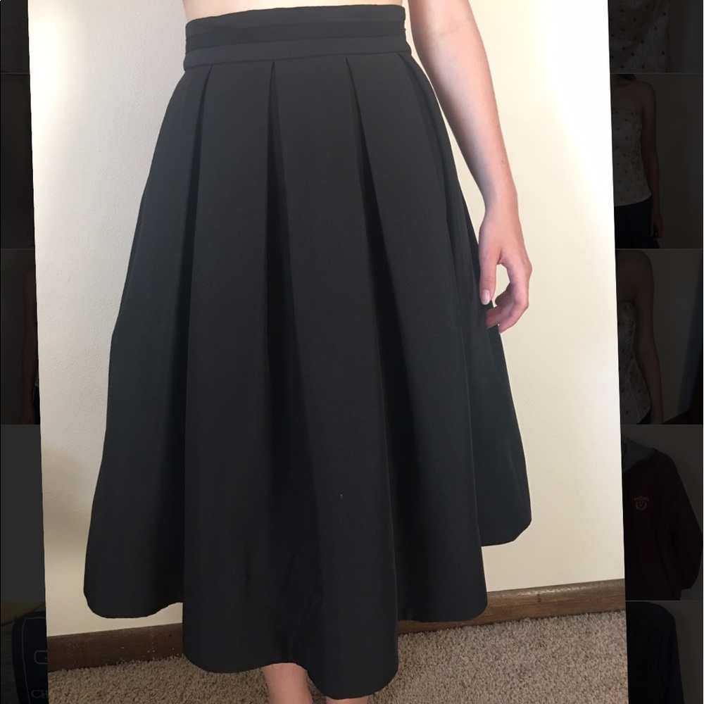 White House/Black Market knee length skirt