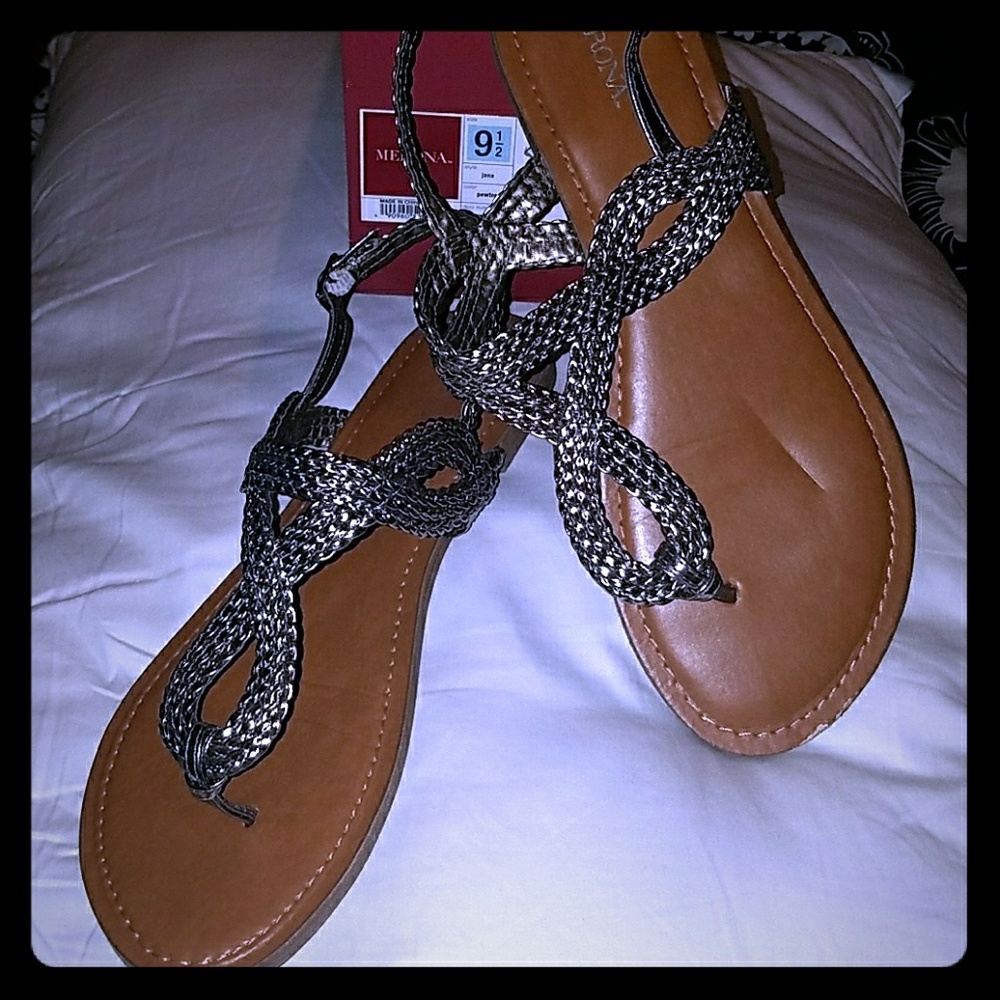 NWOT Merona Jana Pewter Sandals