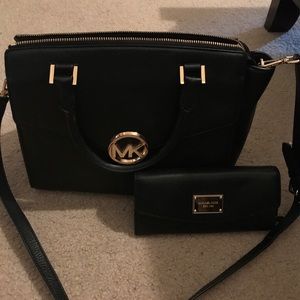 Micheal Kors Black leather purse wallet set