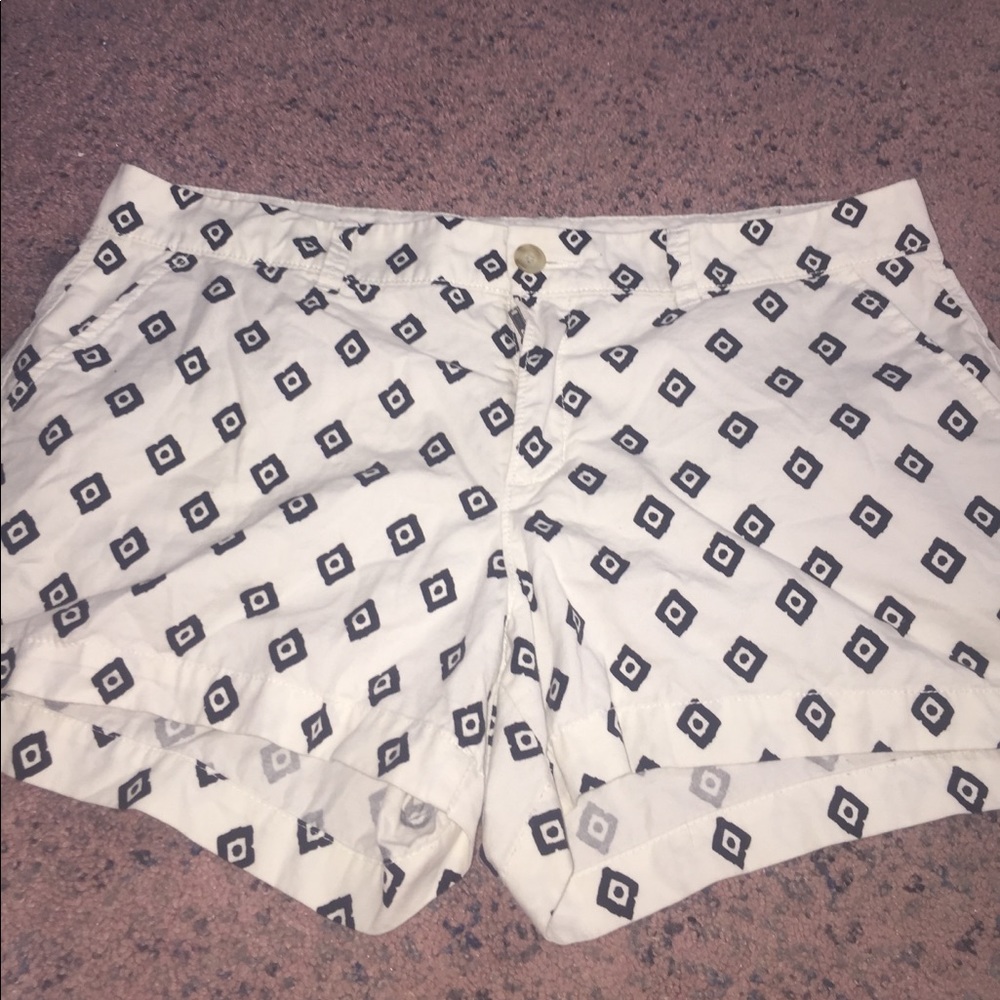 Old navy print shorts