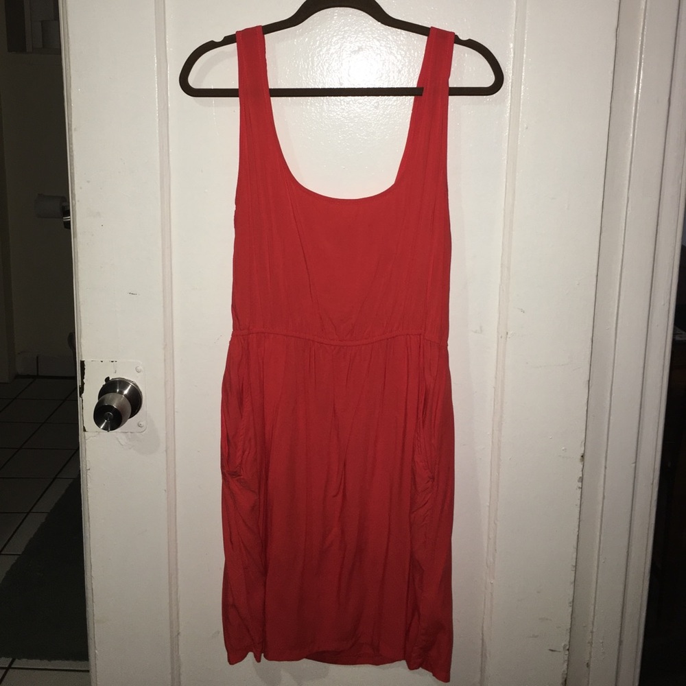 Simple Coral Scoop Neck Sleeveless Dress