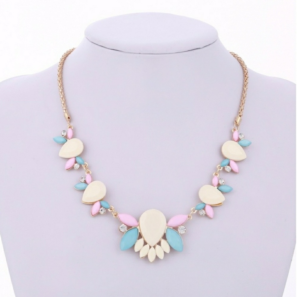 🔴Purple and Blue Statement Necklace - Picture 2 of 4
