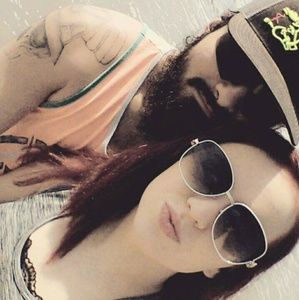 Meet your Posher, Dakota