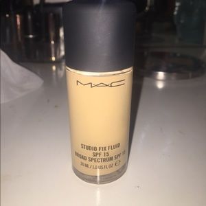 Mac Studio Fix Fluid Foundation