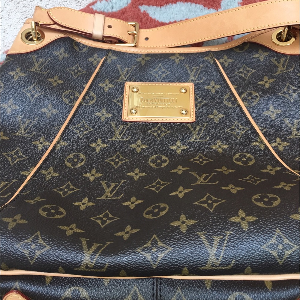 Louis Vuitton Galliera PM