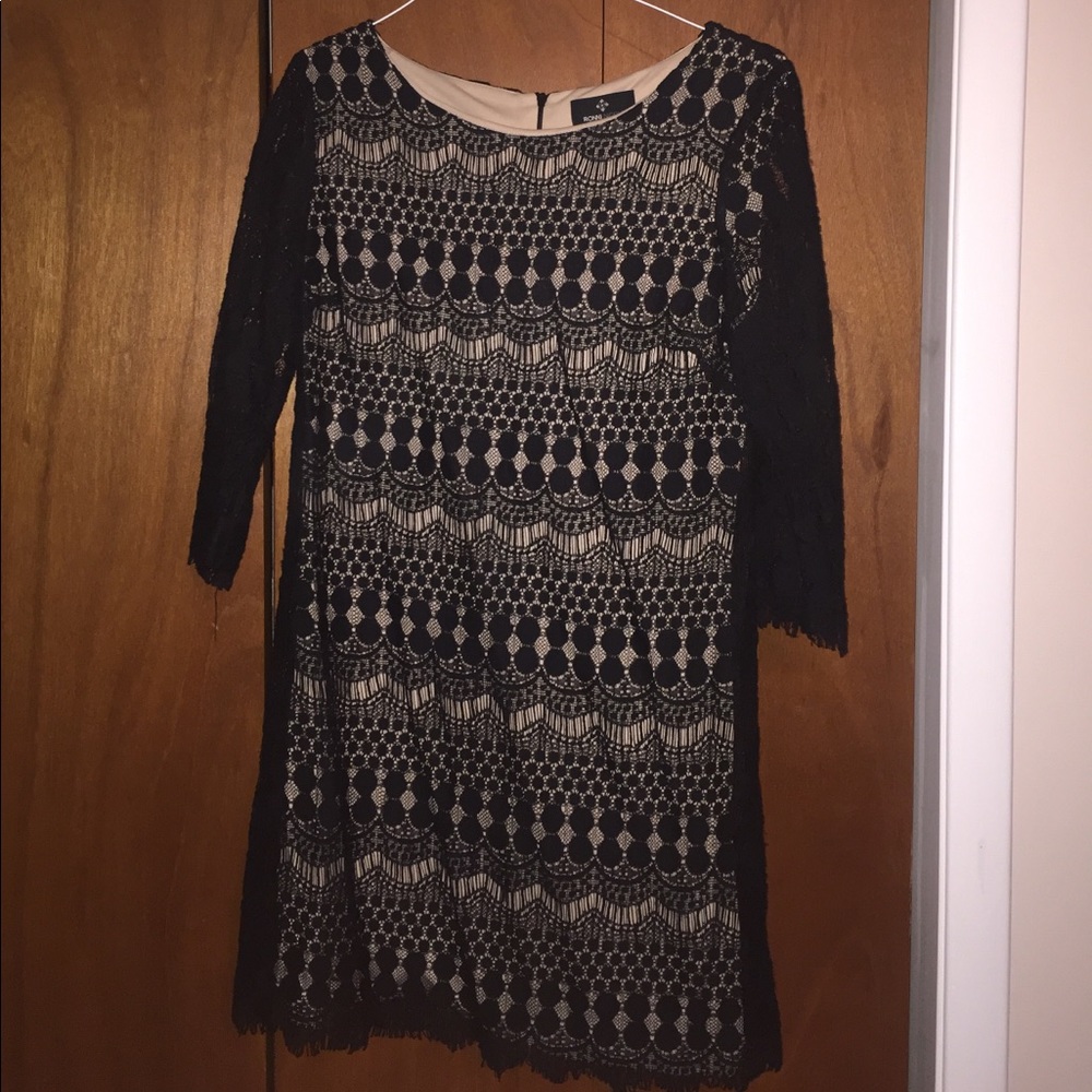 Dress with lace sleeves