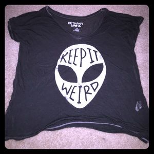 Keep it weird alien tee