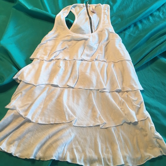 🎀 3 for 20 White ruffle tank - Picture 3 of 4