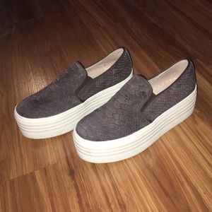 Steve Madden platform slides