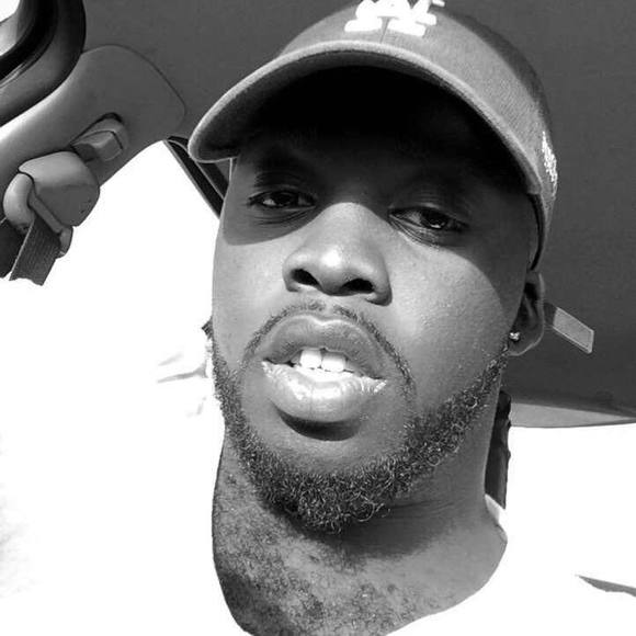 Meet your Posher, Carlton - Picture 1 of 1