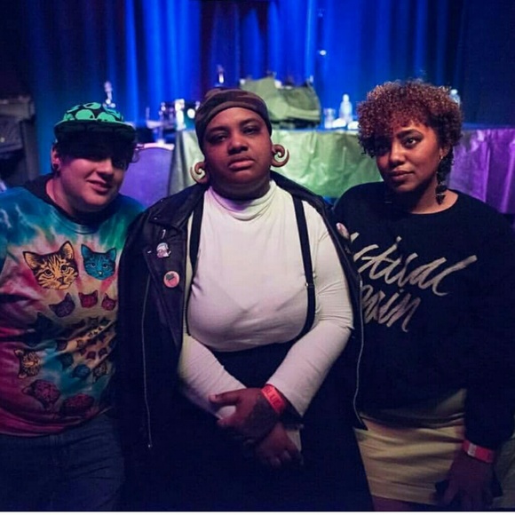 Meet your Posher, Nic - Picture 6 of 7