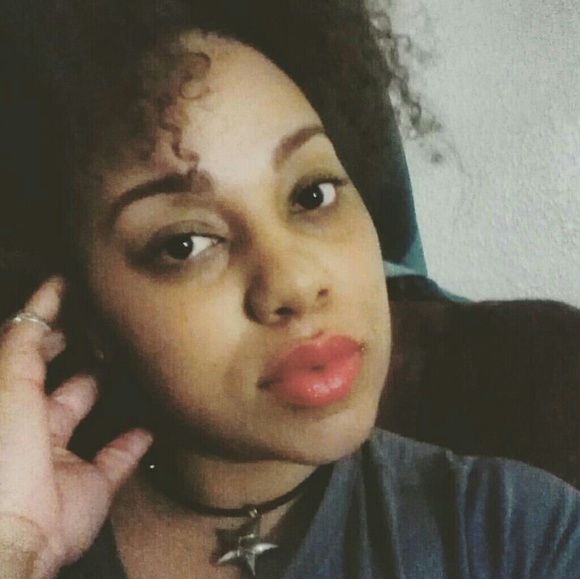 Meet your Posher, Nic - Picture 7 of 7