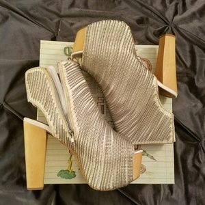 Jeffrey Campbell Zipper Off White Chunky Heels