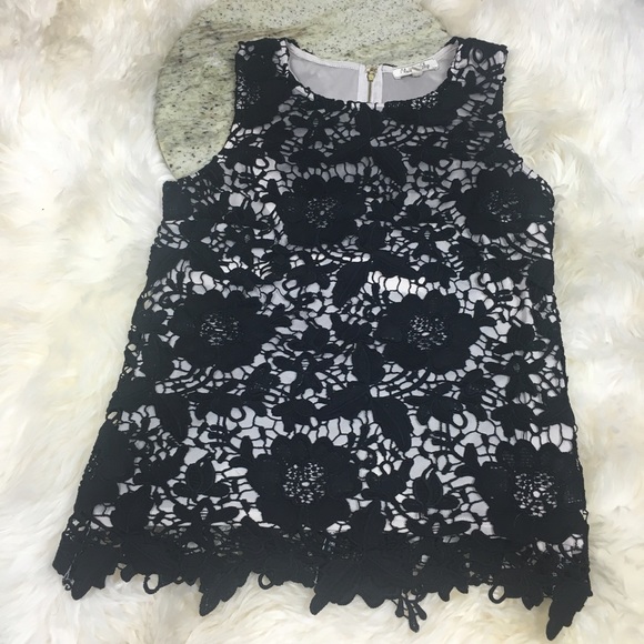 💎Black Lace Sleeveless Top - Picture 1 of 6