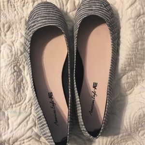American Eagle flats