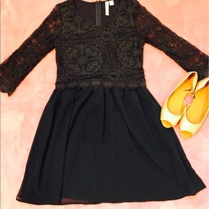 Francesca's navy blue dress 👗