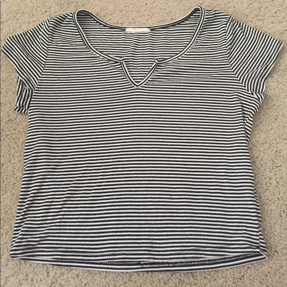 Cropped stripped shirt