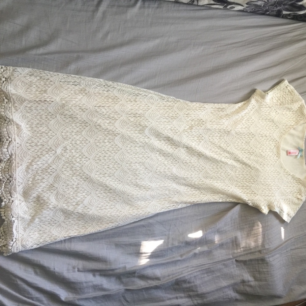Women's cream lace dress size 6/medium
