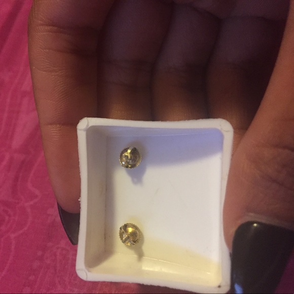 Earrings - Picture 2 of 2